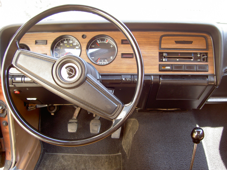 pics 1971 Ford Capri Interior