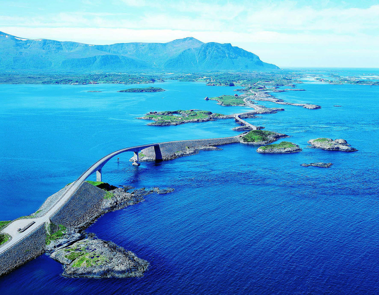 Featured image of post Atlantic Ocean Road Bridge