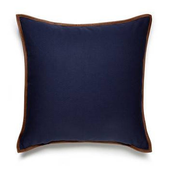 pic Navy And Cognac Pillows