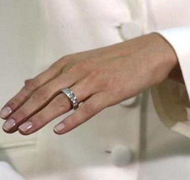pix Queen Letizia Of Spain Ring