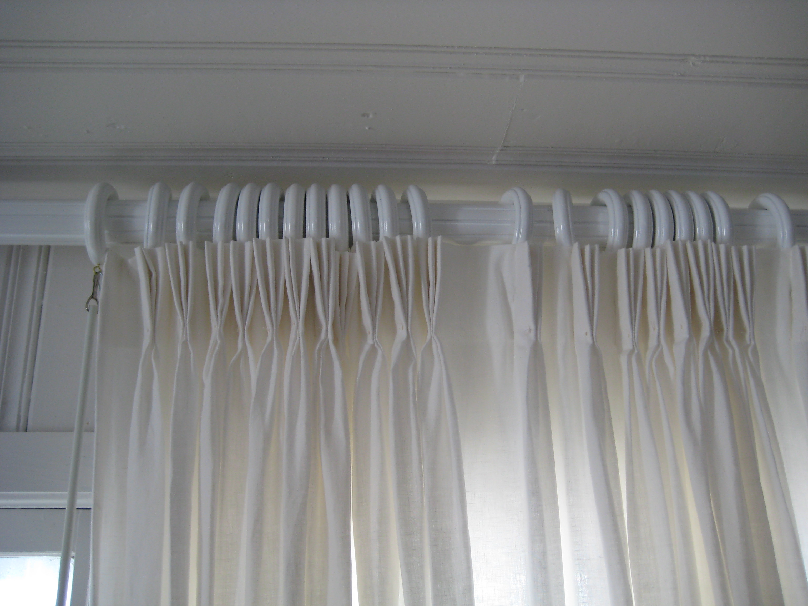 wallpapers What Are Drapes With Hooks Called